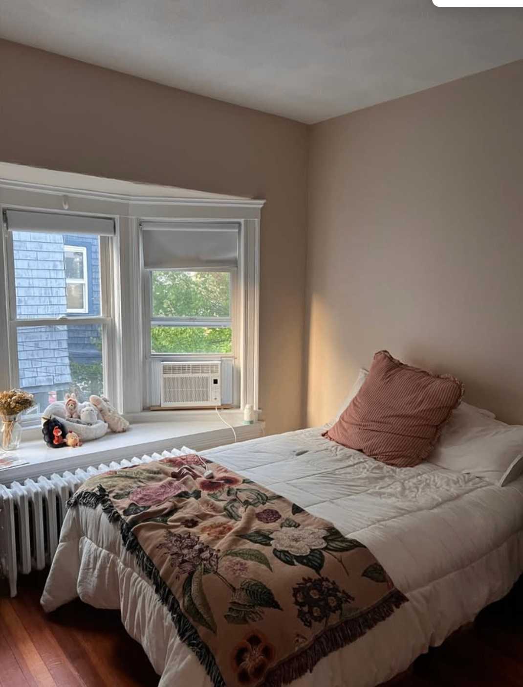 Summer 2025 sublet near Tufts — photo 1