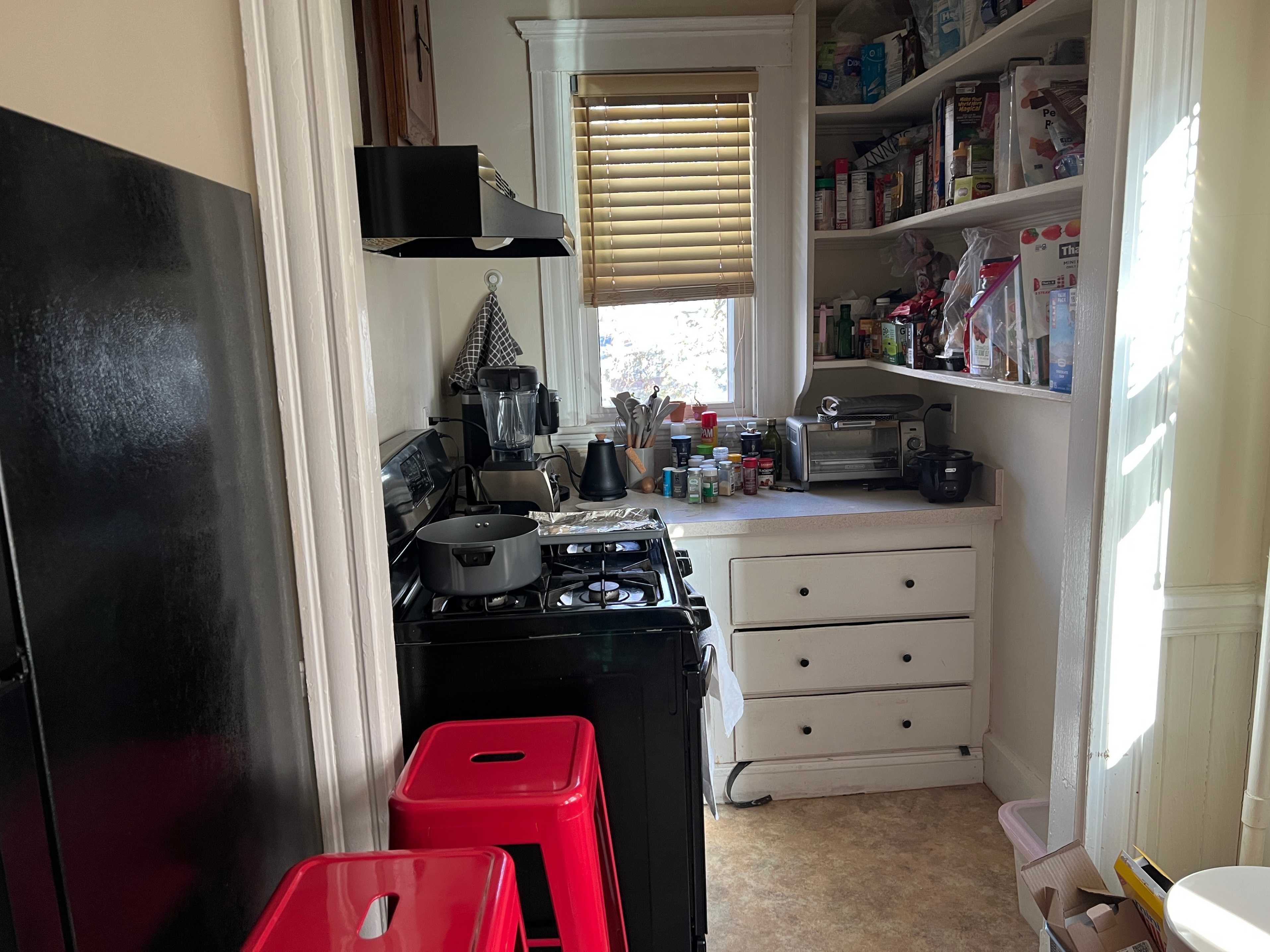 Summer 2025 sublet near Tufts — photo 3