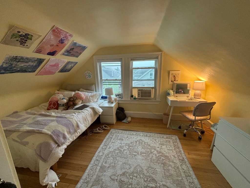 Spring 2025 sublet near Tufts — photo 1