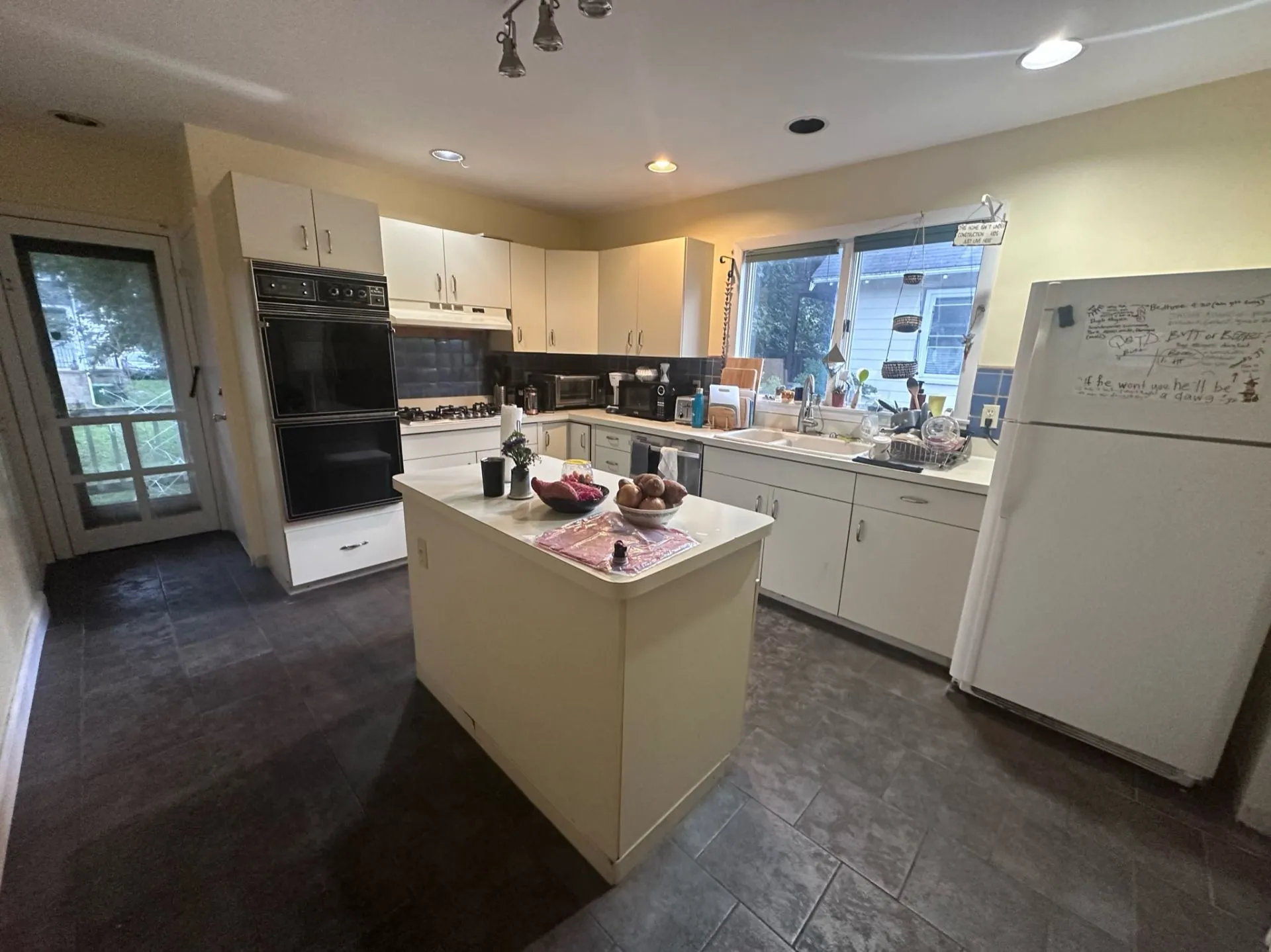Summer 2026 sublet near Tufts — photo 2