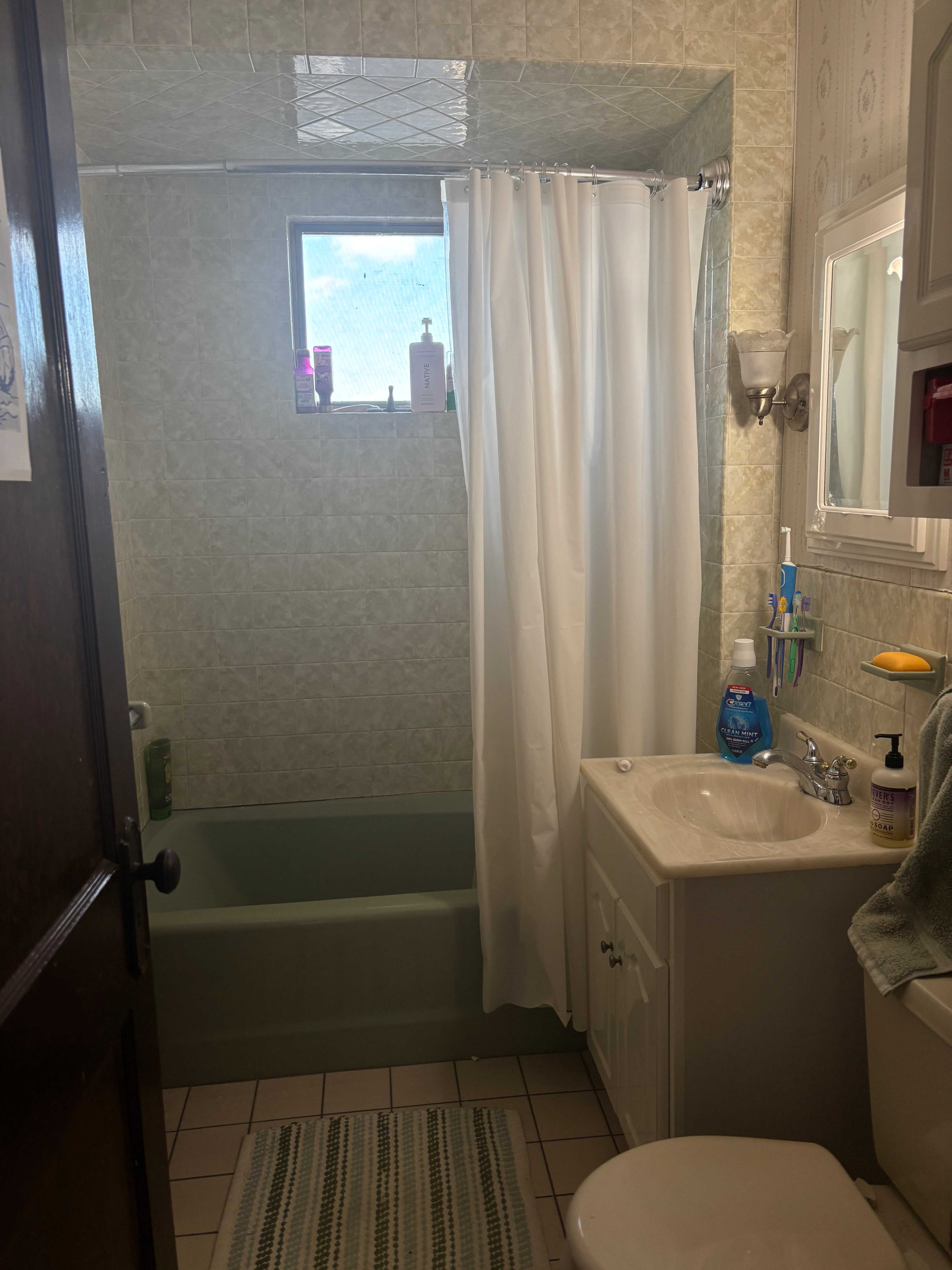 Spring 2025 sublet near Tufts — photo 2