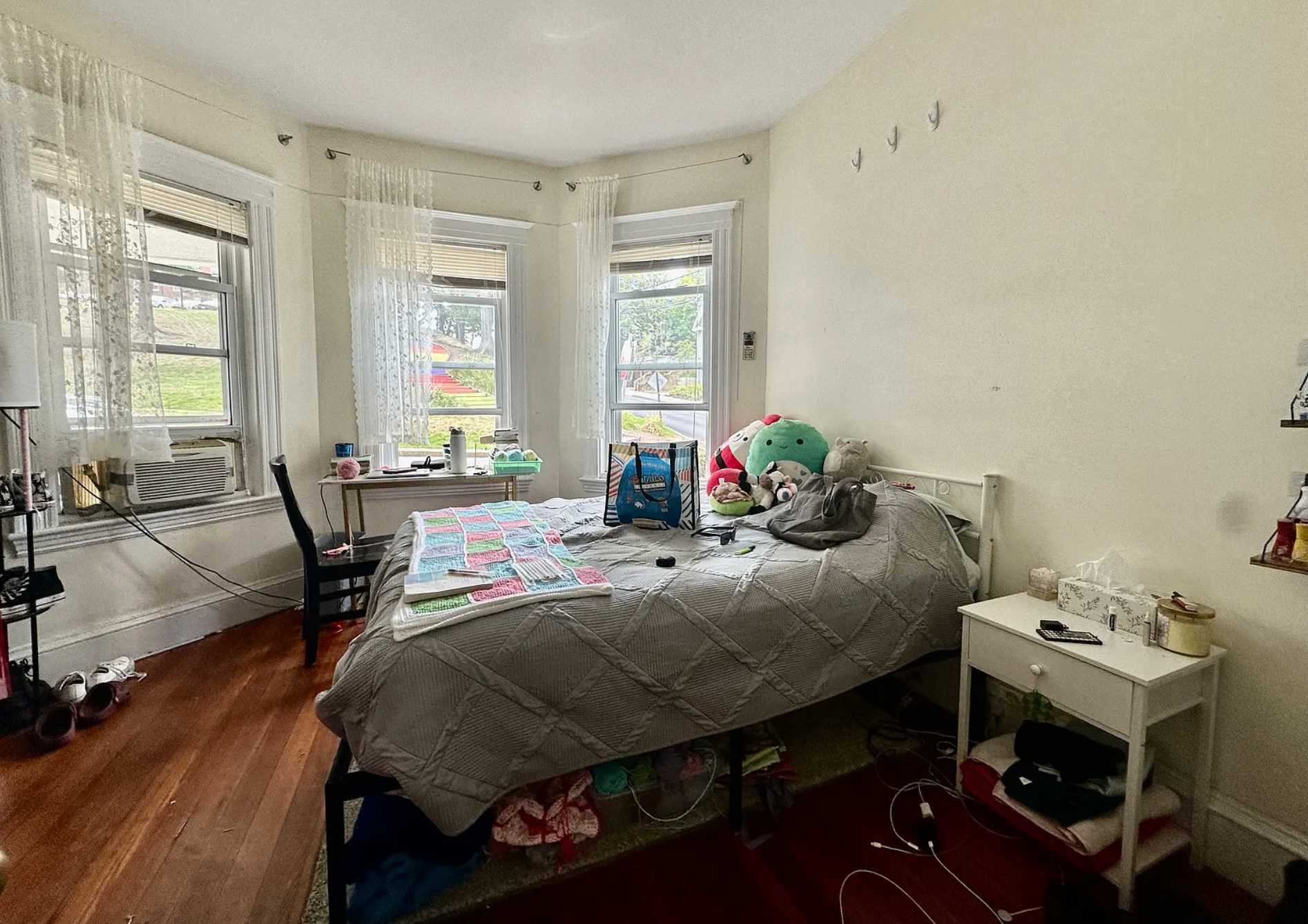 Summer 2025 sublet near Tufts — photo 3