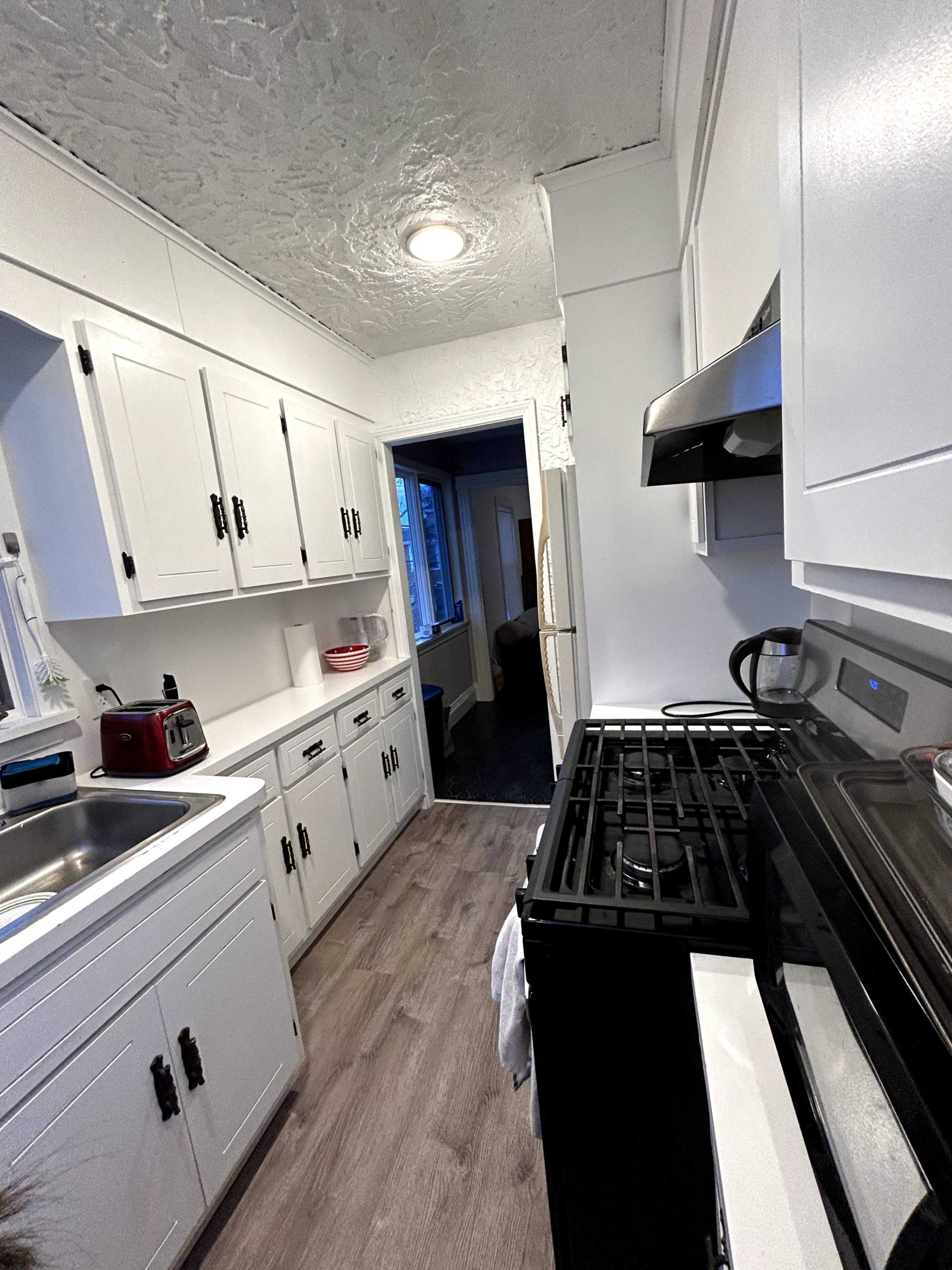 Summer 2025 sublet near Tufts — photo 4