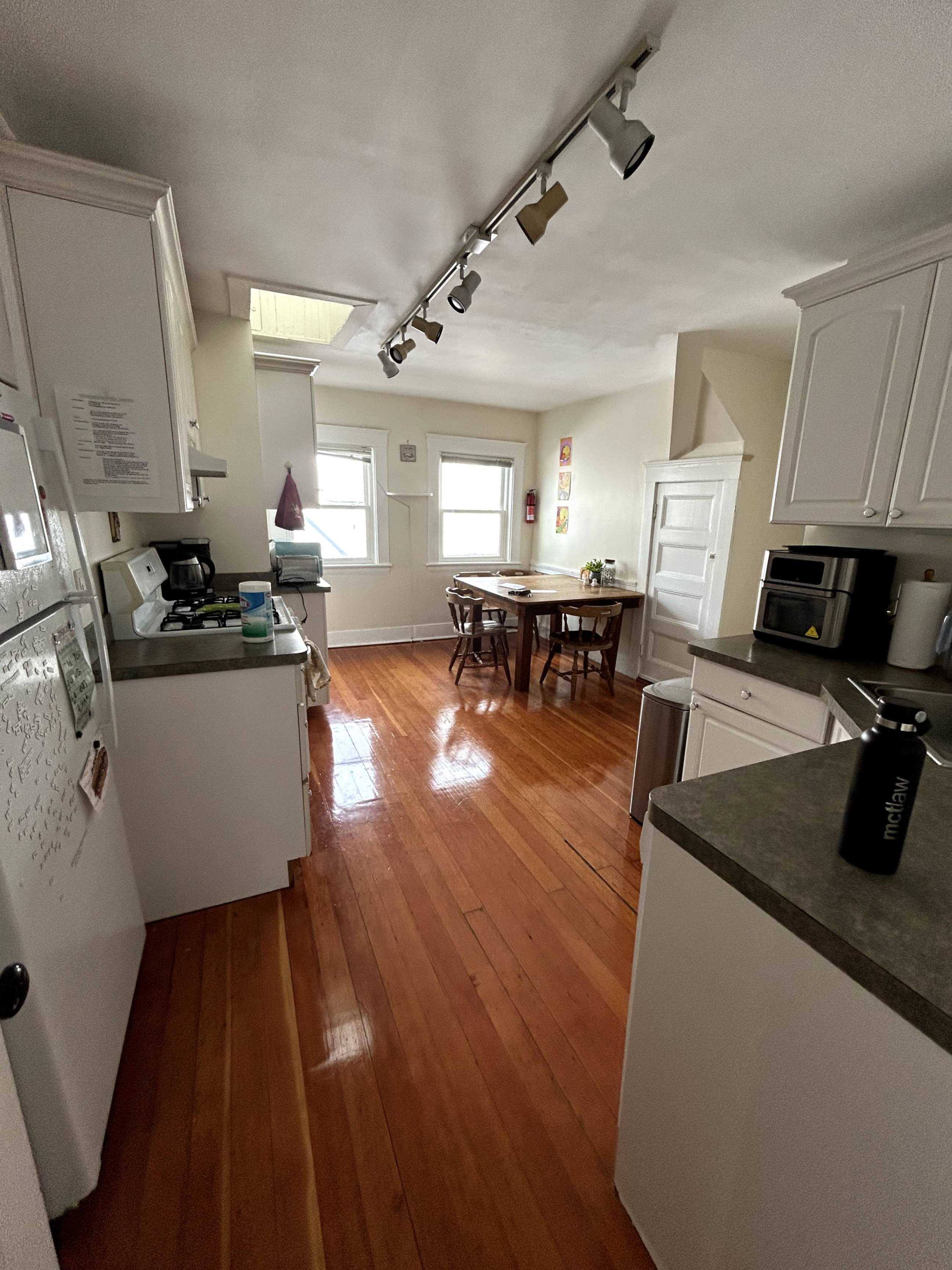 Summer 2025 sublet near Tufts — photo 2