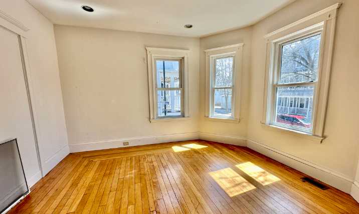 Spring 2026 sublet near Tufts — photo 3