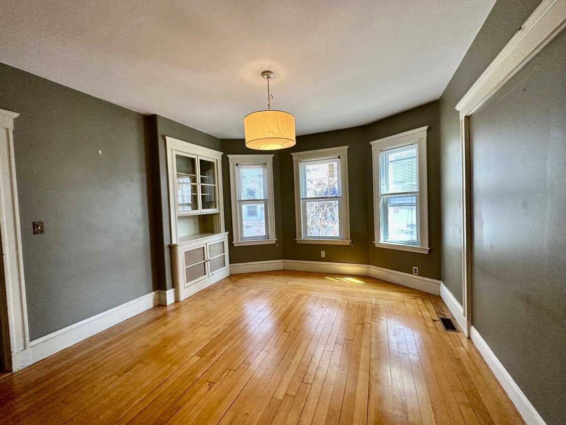 Spring 2026 sublet near Tufts — photo 2