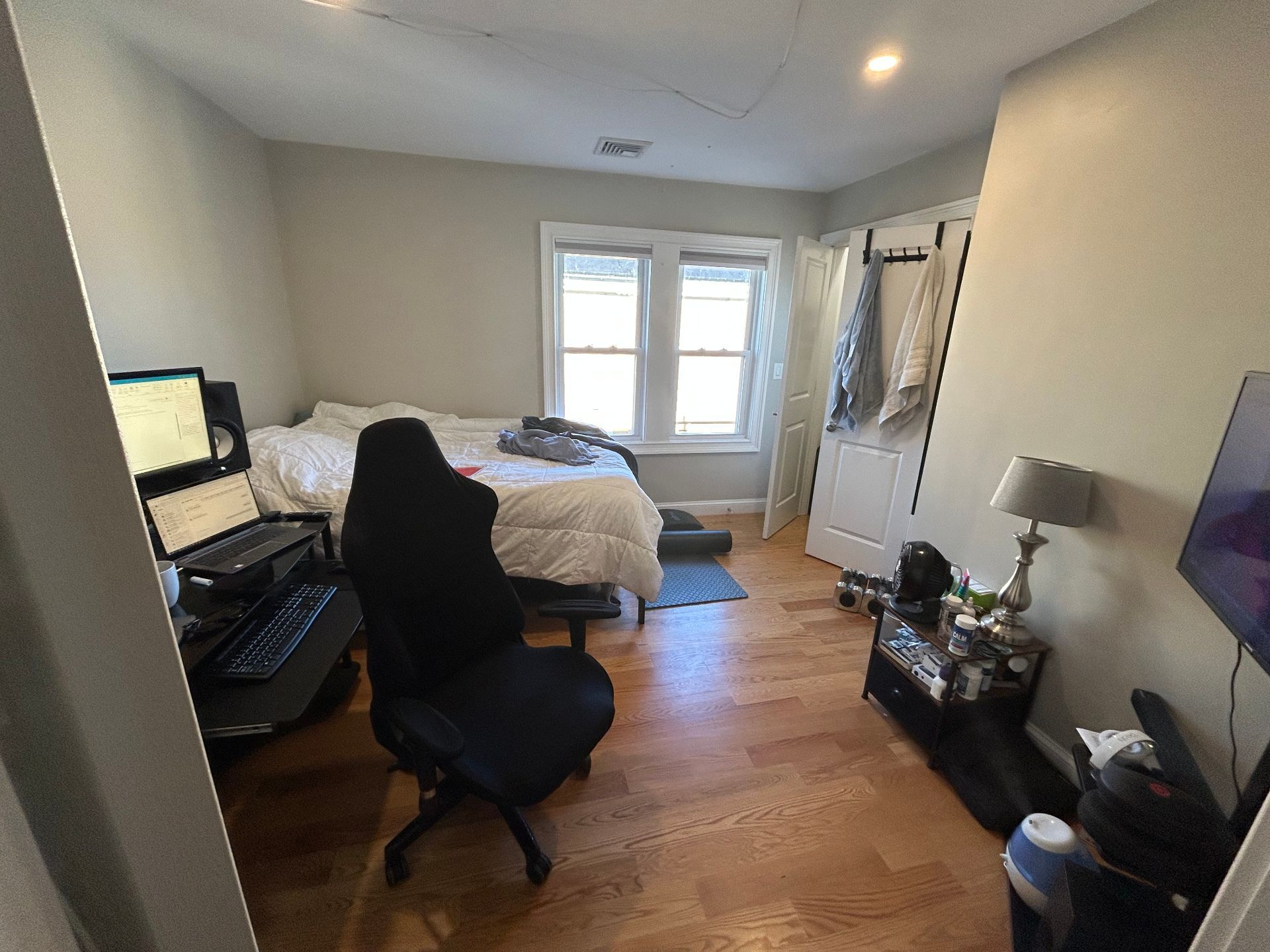 Summer 2025 sublet near Tufts — photo 4