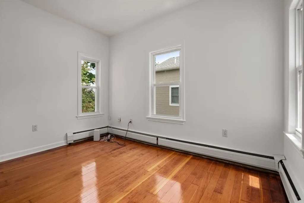 Summer 2025 sublet near Tufts — photo 1