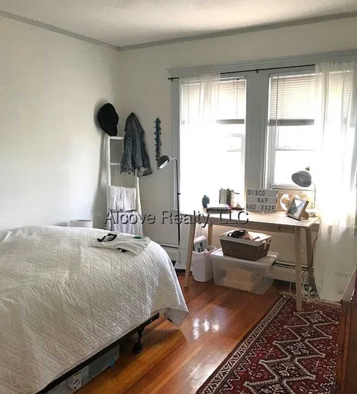 Summer 2025 sublet near Tufts — photo 1