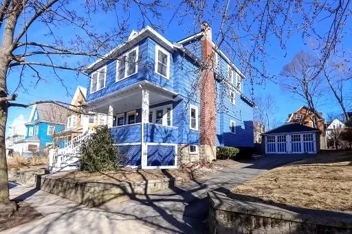 Summer 2026 sublet near Tufts — photo 2