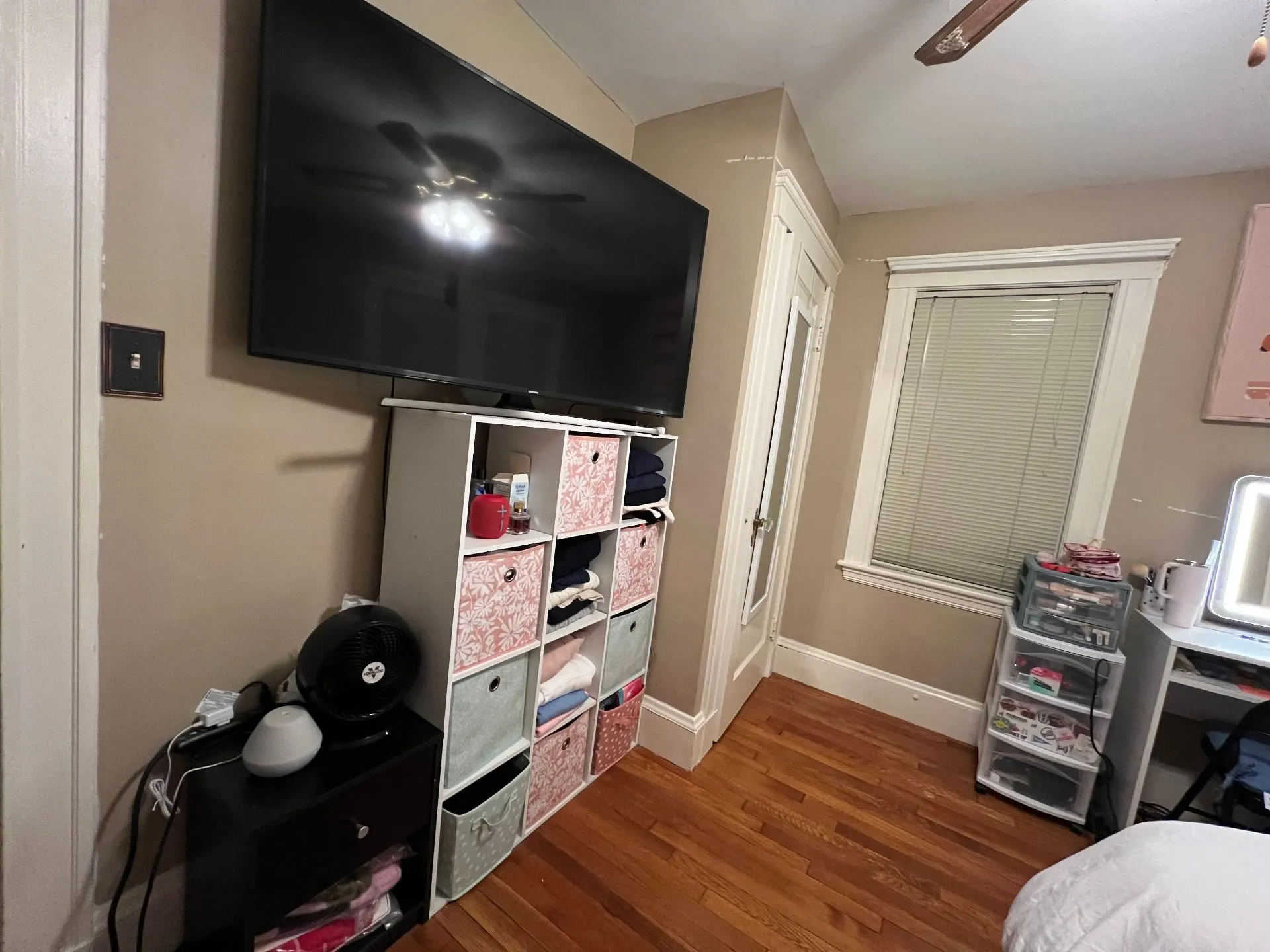 Summer 2025 sublet near Tufts — photo 4