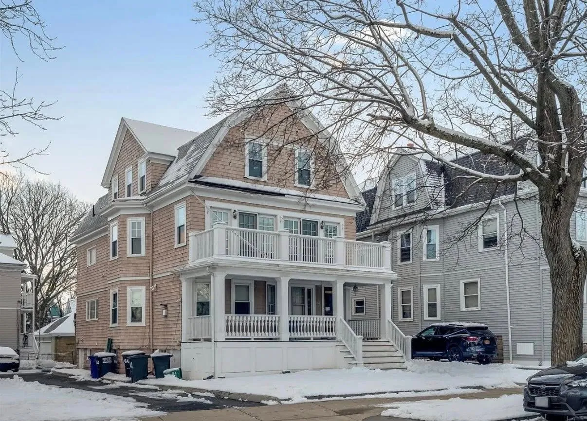 Summer 2025 sublet near Tufts — photo 1