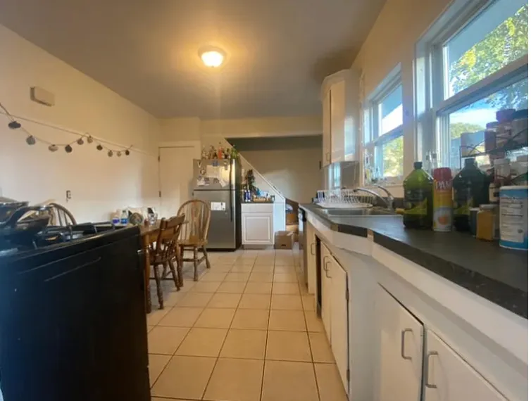 Summer 2026 sublet near Tufts — photo 3