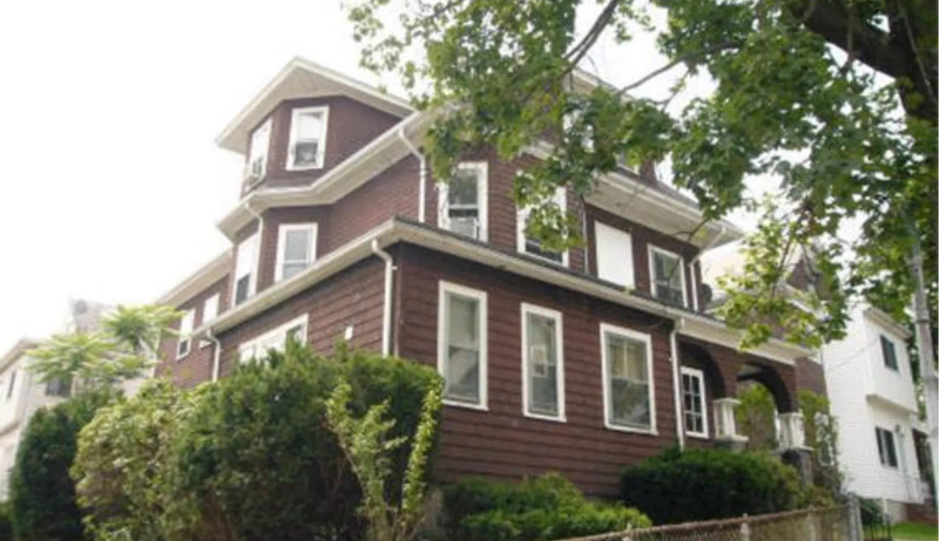 Summer 2025 sublet near Tufts — photo 1