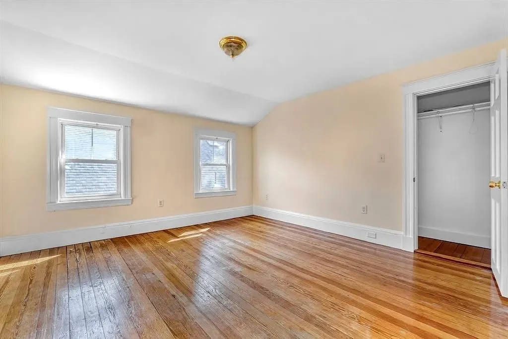 Summer 2025 sublet near Tufts — photo 4