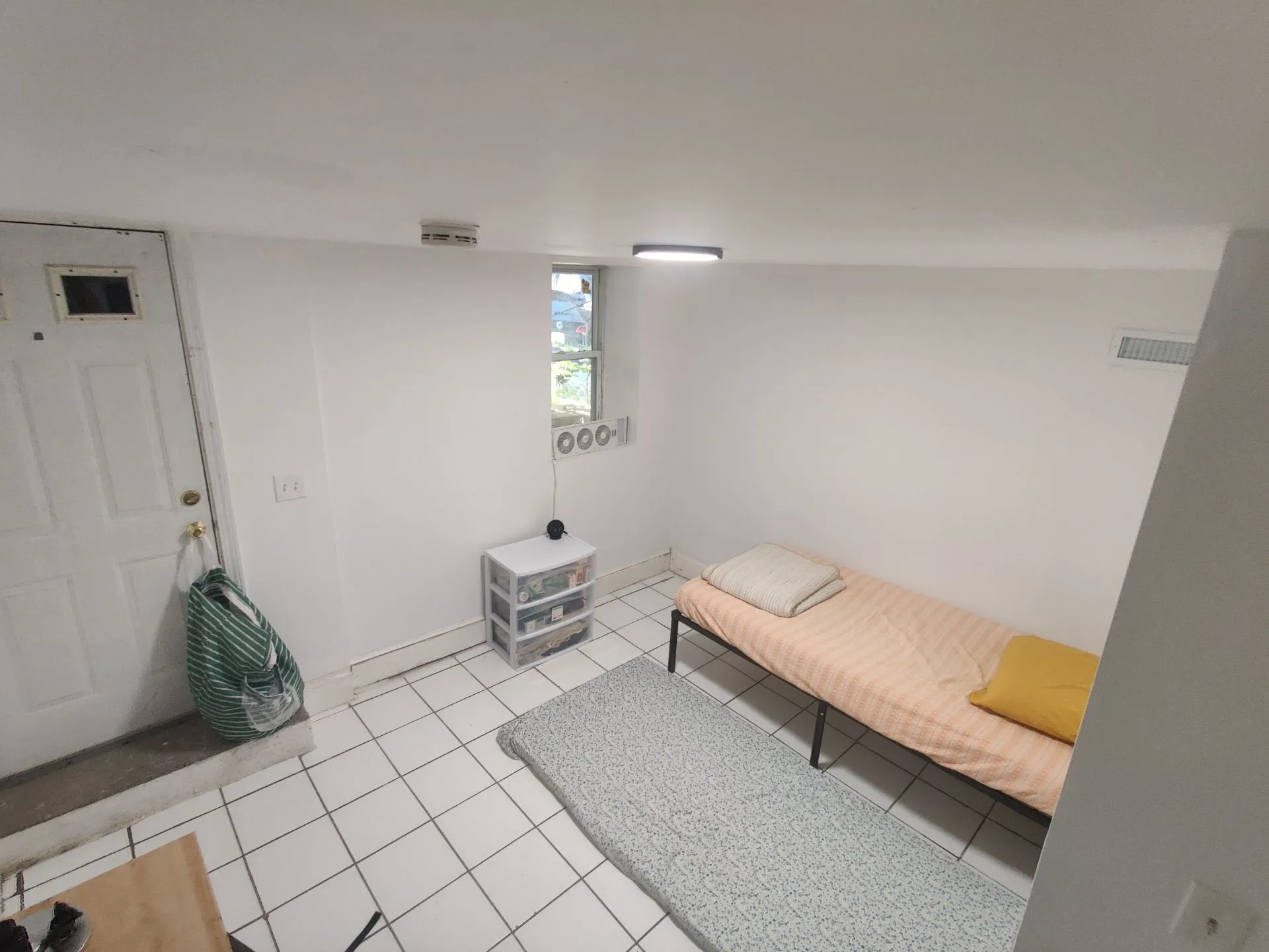 Summer 2025 sublet near Northeastern — photo 3