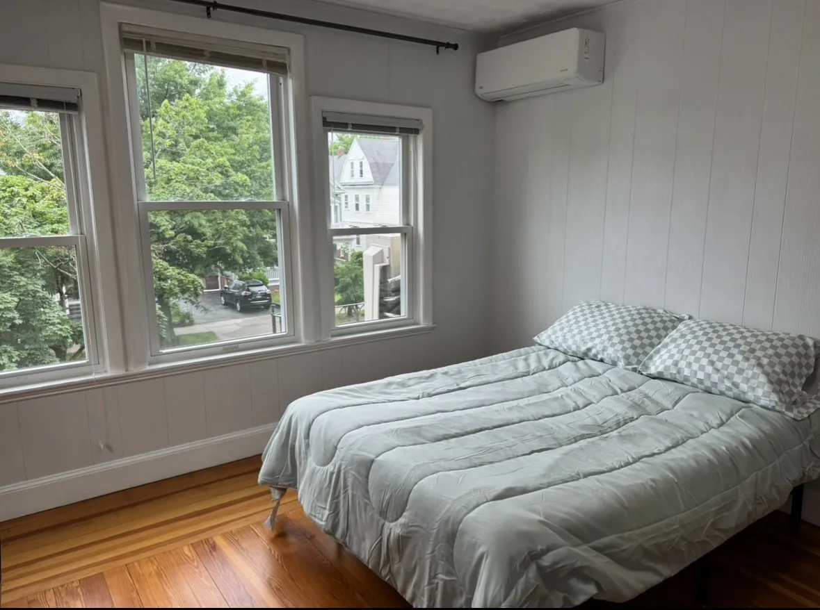 Fall 2025 sublet near Tufts — photo 1