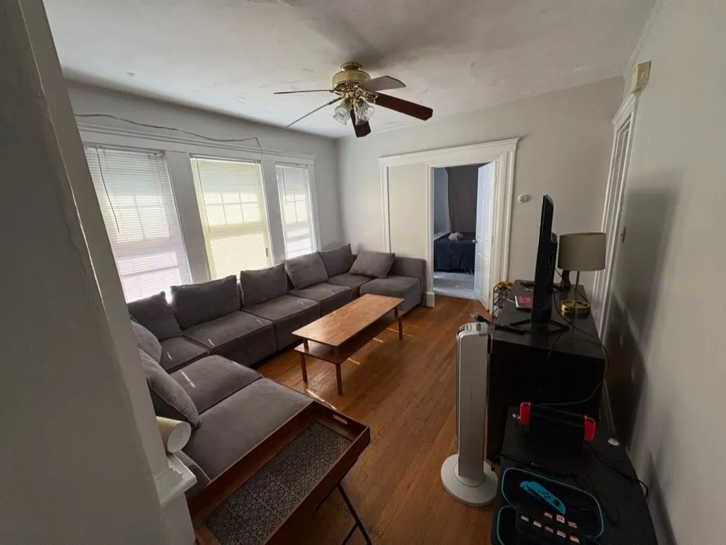 Spring 2026 sublet near Tufts — photo 3