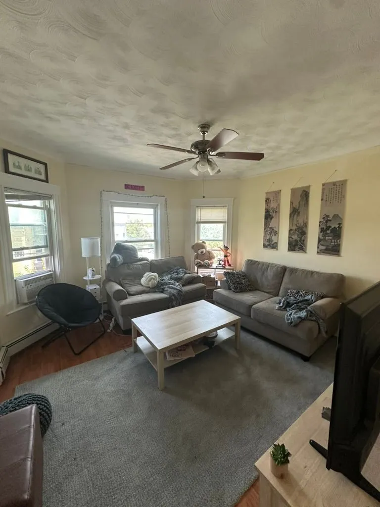 Spring 2026 sublet near Tufts — photo 5