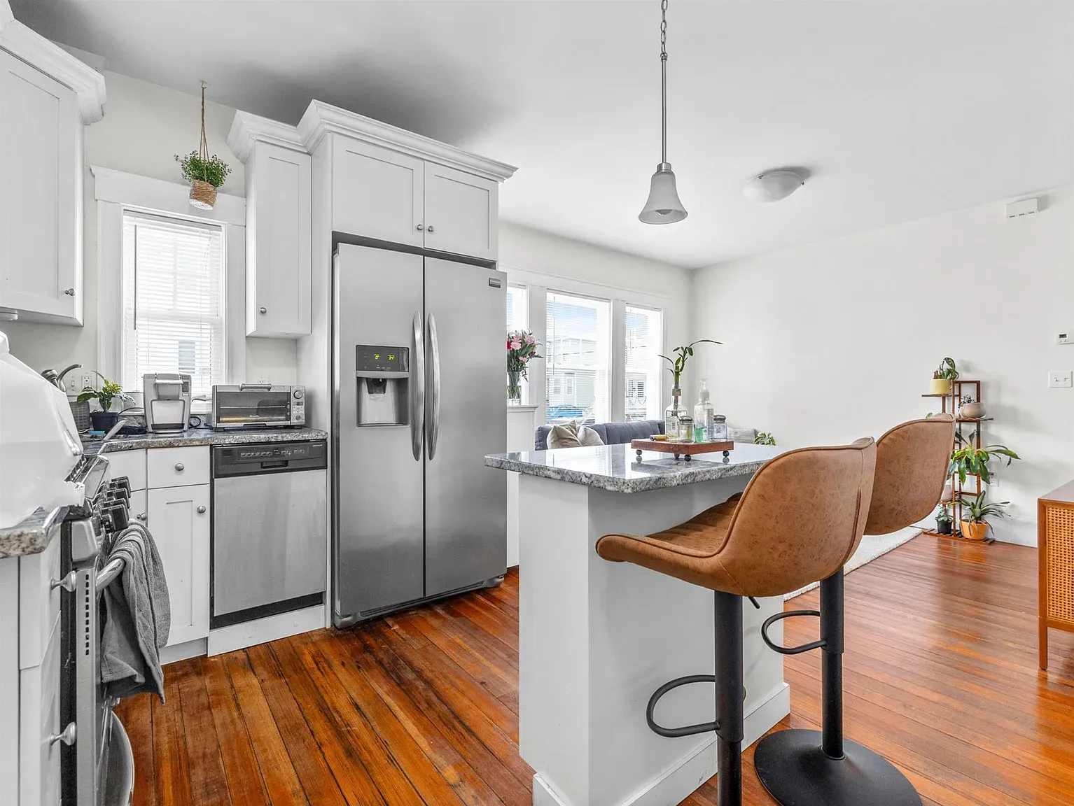 Spring 2026 sublet near Tufts — photo 3