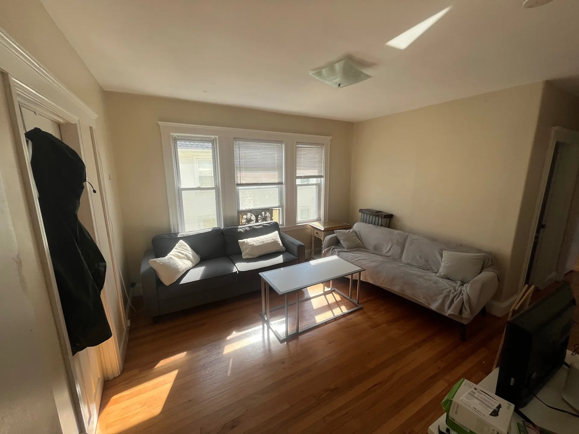 Spring 2026 sublet near Tufts — photo 3