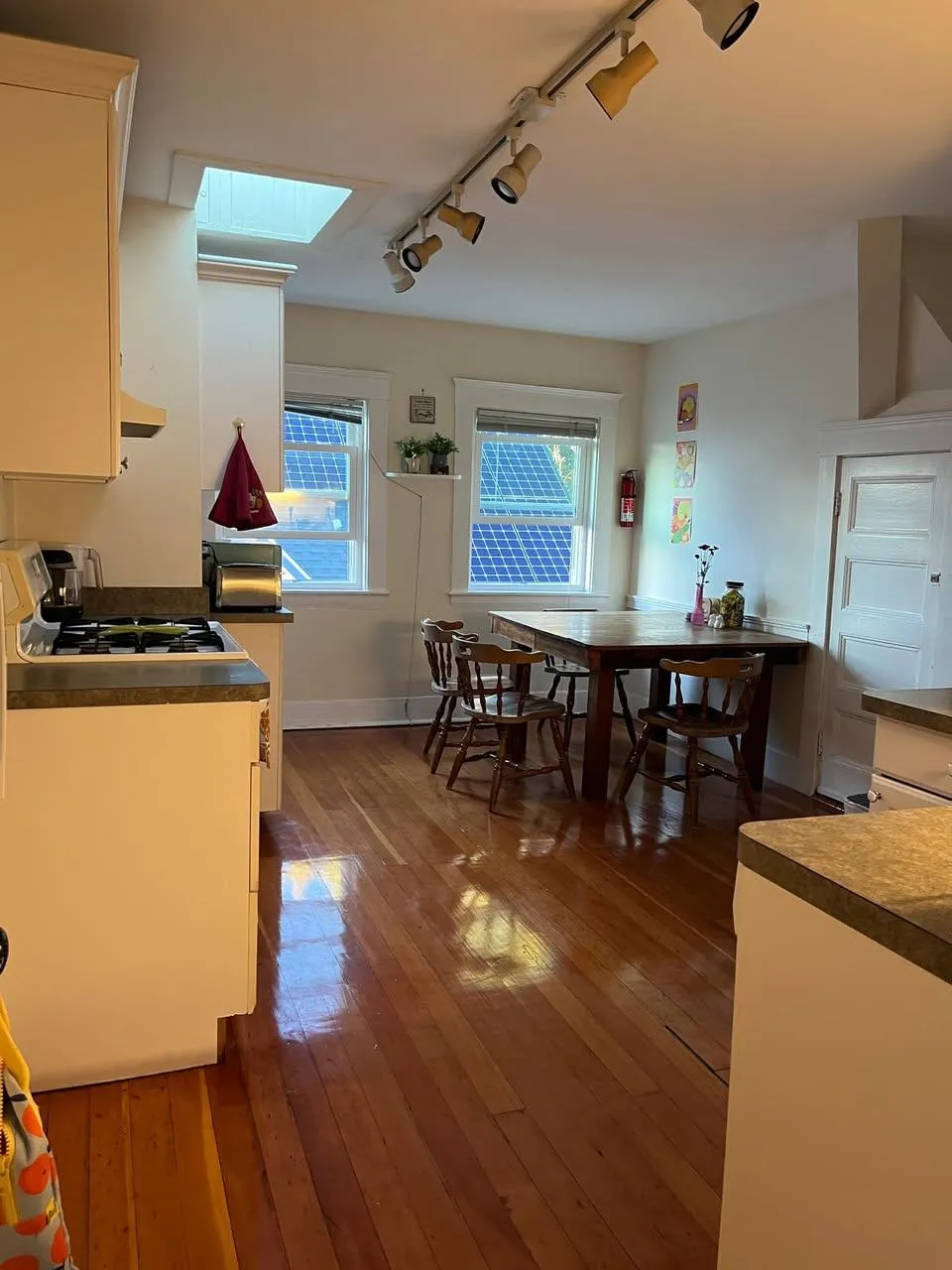 Summer 2026 sublet near Tufts — photo 3