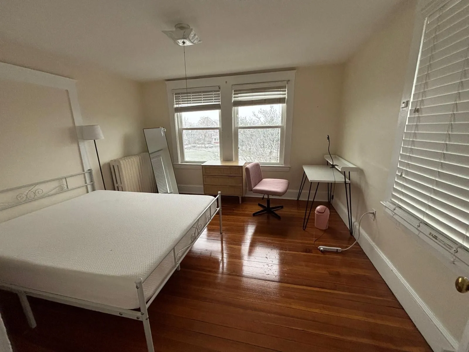 Summer 2026 sublet near Tufts — photo 1