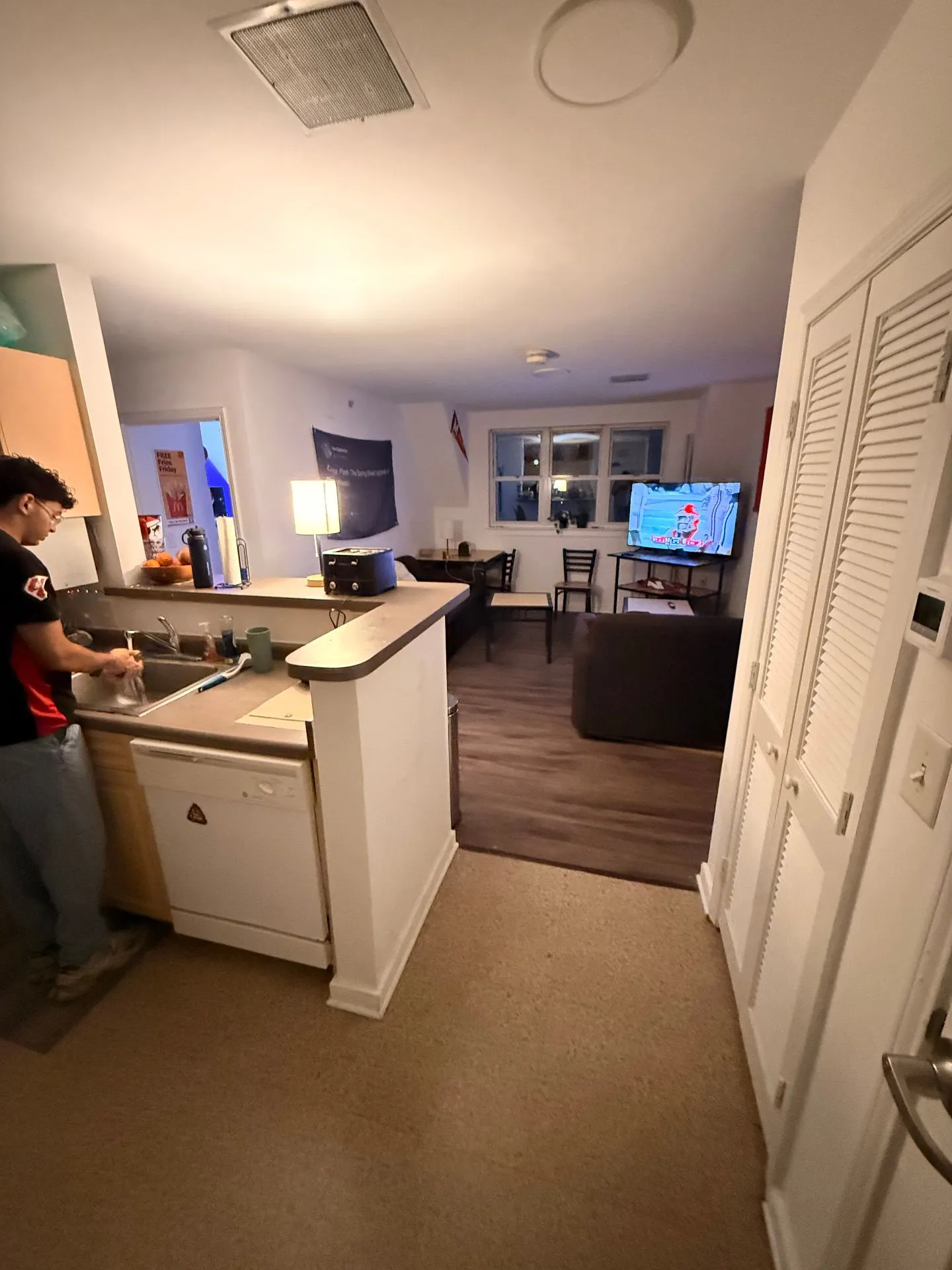 Spring 2026 sublet near UMD — photo 3