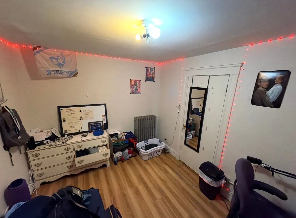 Summer 2026 sublet near Tufts — photo 3