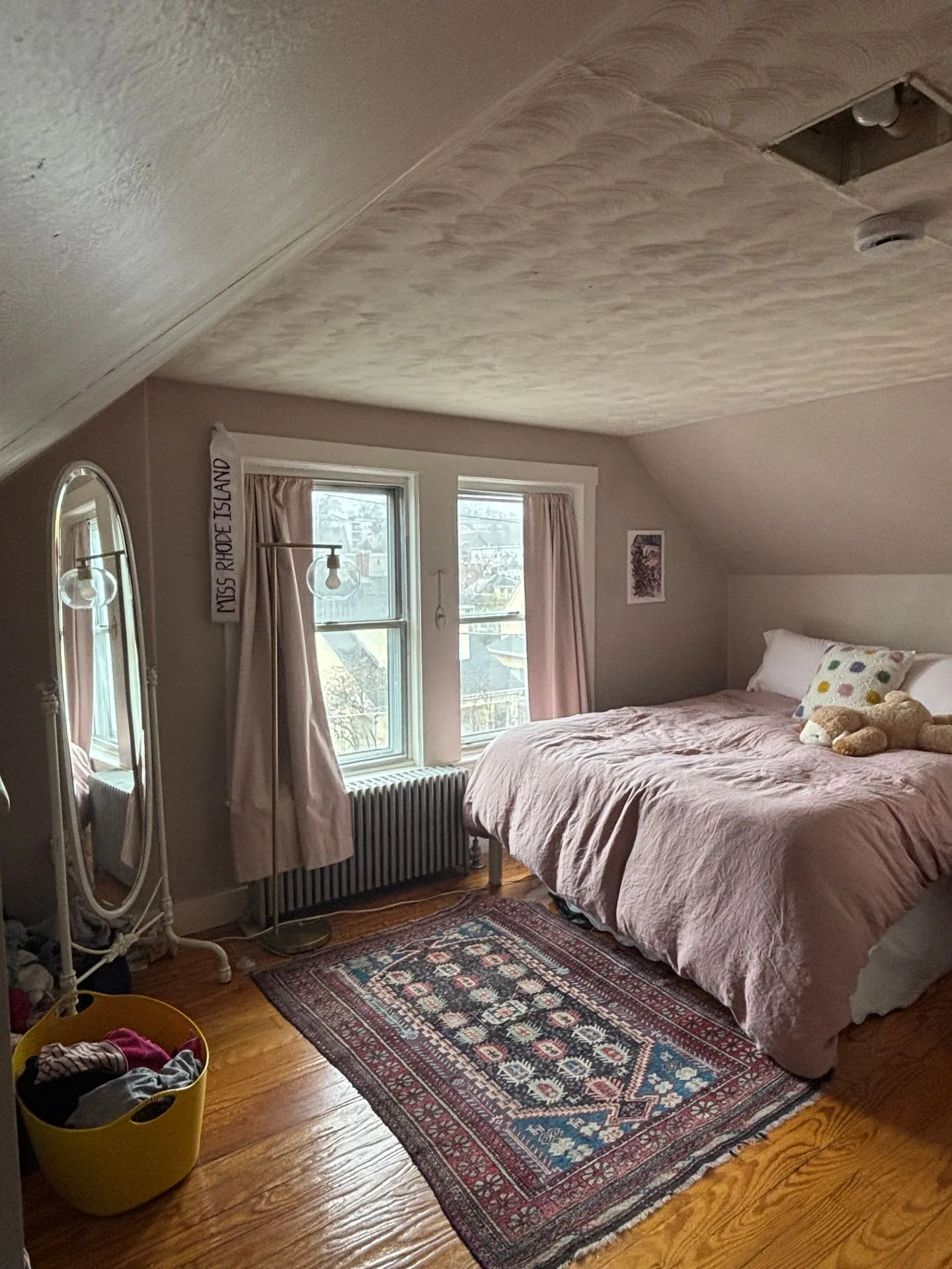 Summer 2026 sublet near Tufts — photo 1