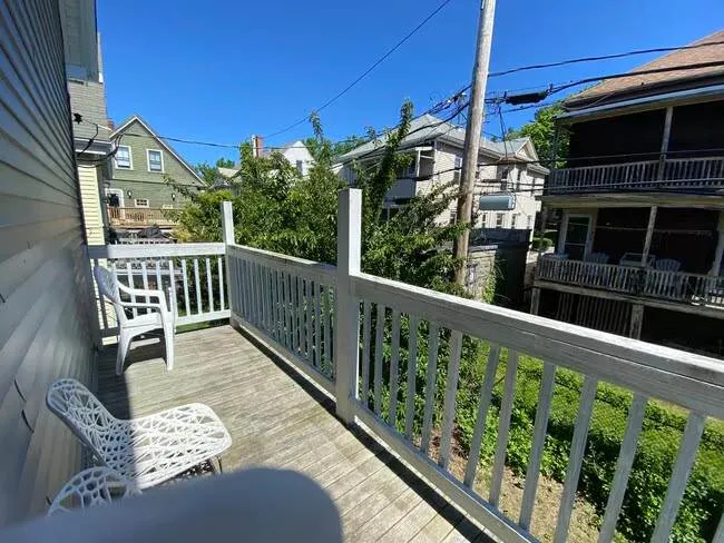 Summer 2026 sublet near Tufts — photo 3
