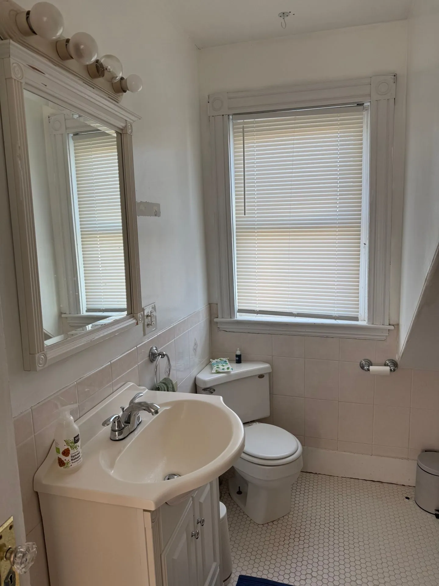 Summer 2026 sublet near Northeastern — photo 4