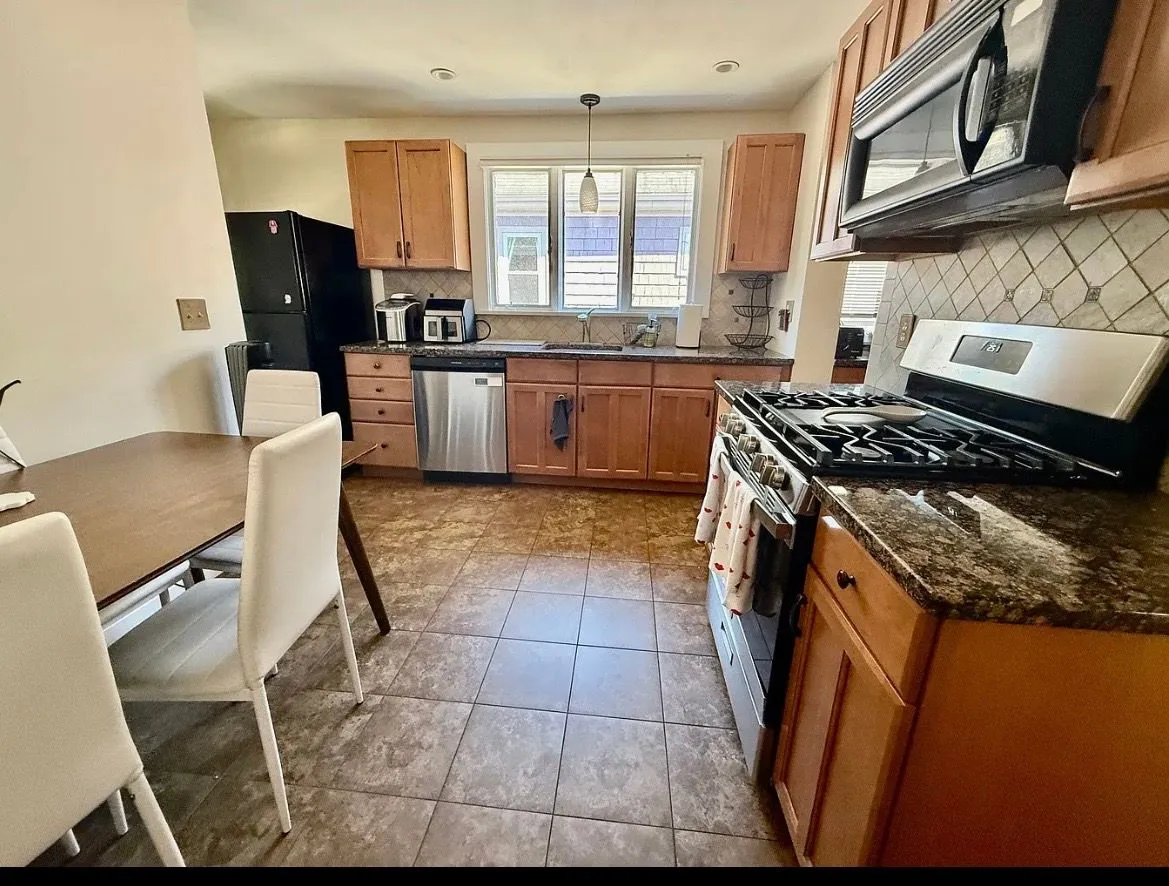 Summer 2026 sublet near Tufts — photo 1