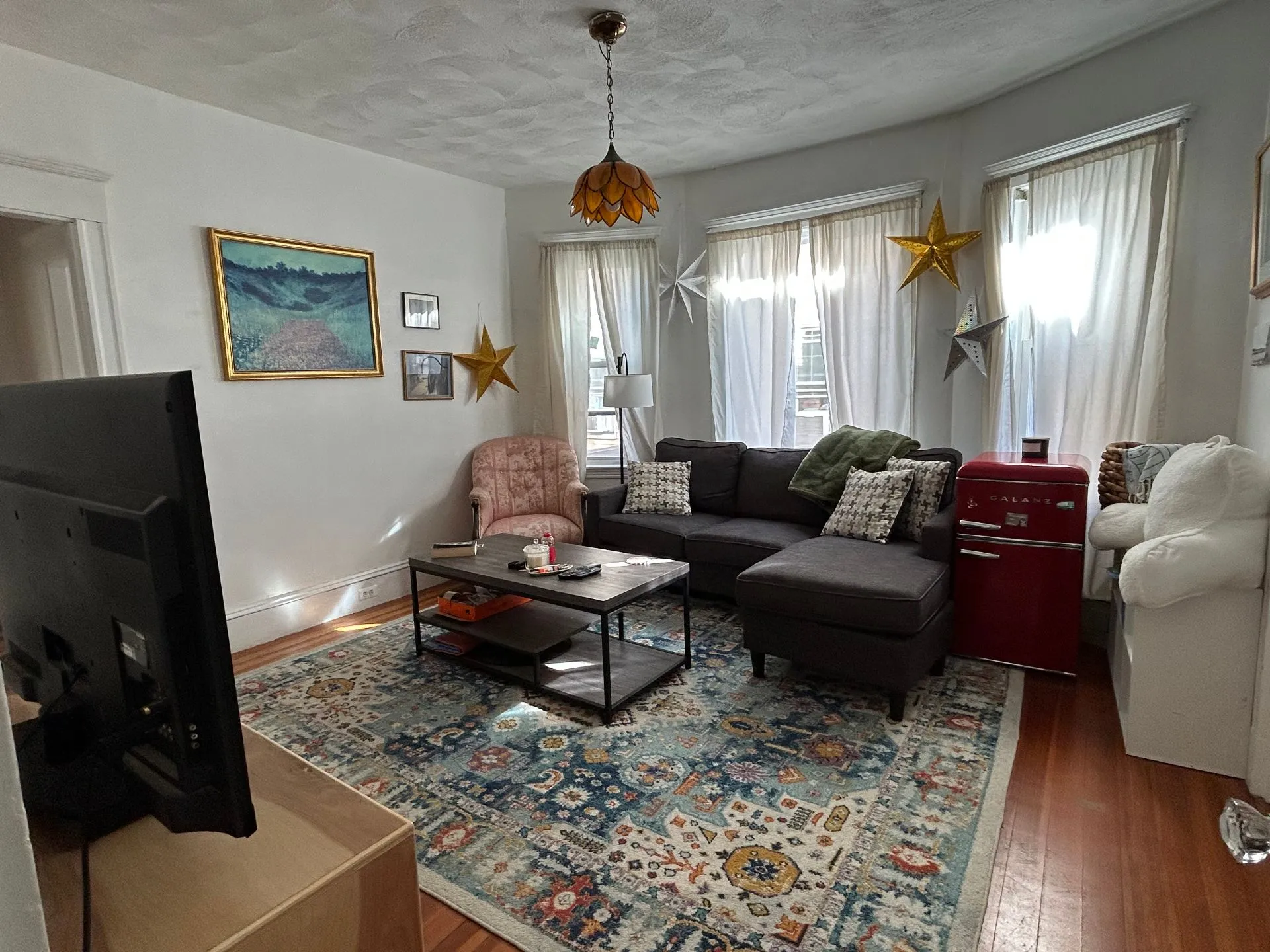 Summer 2026 sublet near Tufts — photo 5