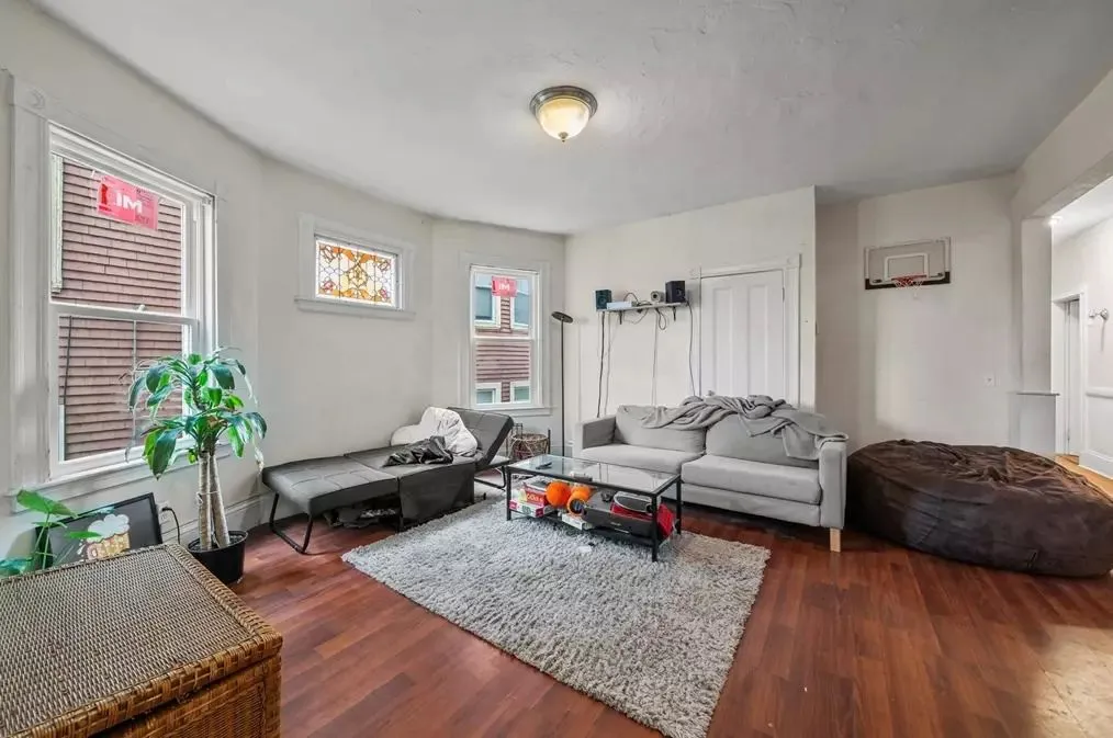Summer 2026 sublet near Northeastern — photo 5