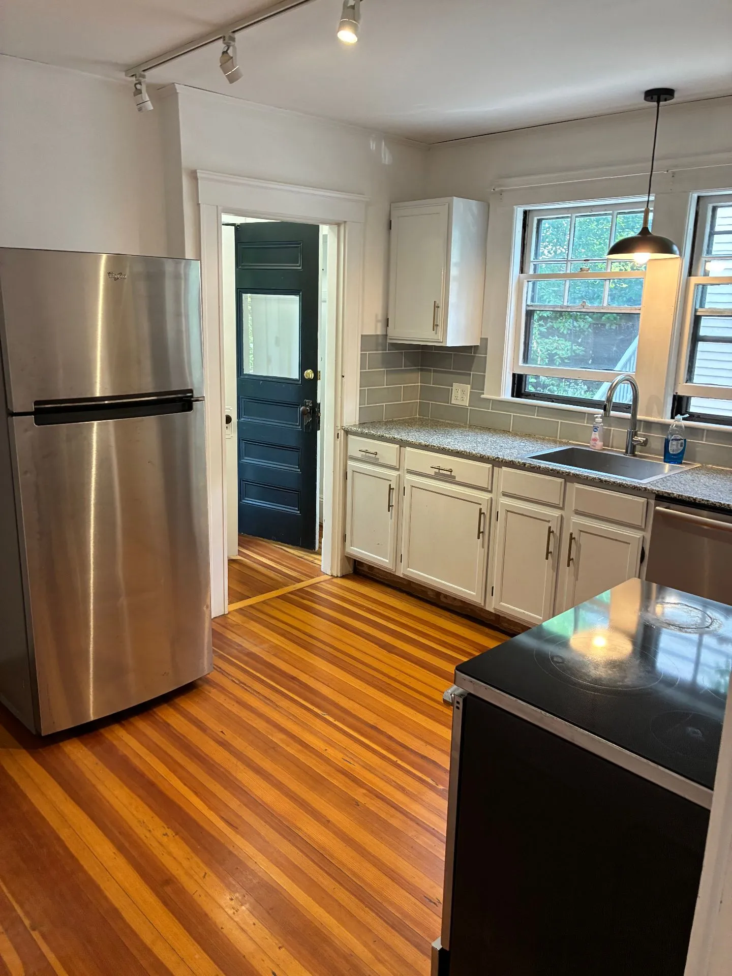 Summer 2026 sublet near Tufts — photo 3