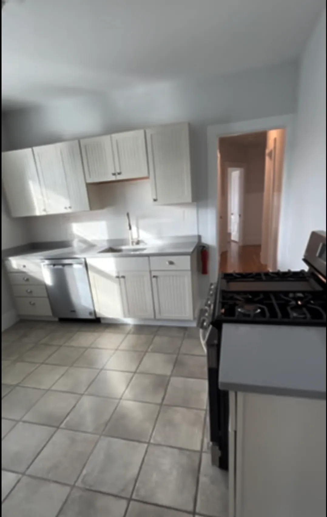 Summer 2026 sublet near Tufts — photo 5
