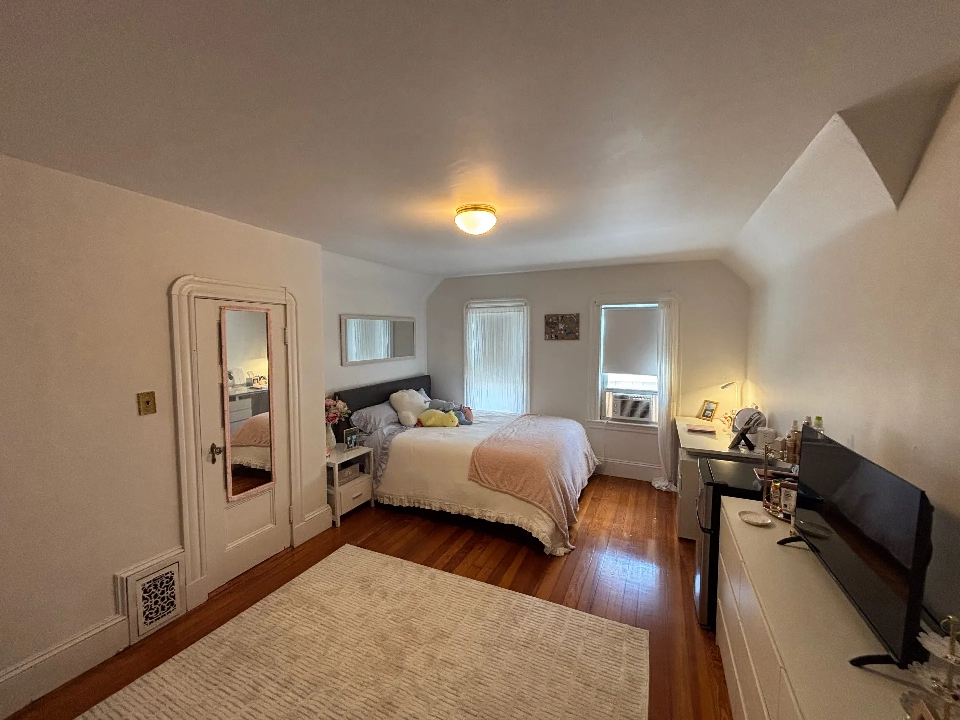 Spring 2027 sublet near Tufts — photo 3
