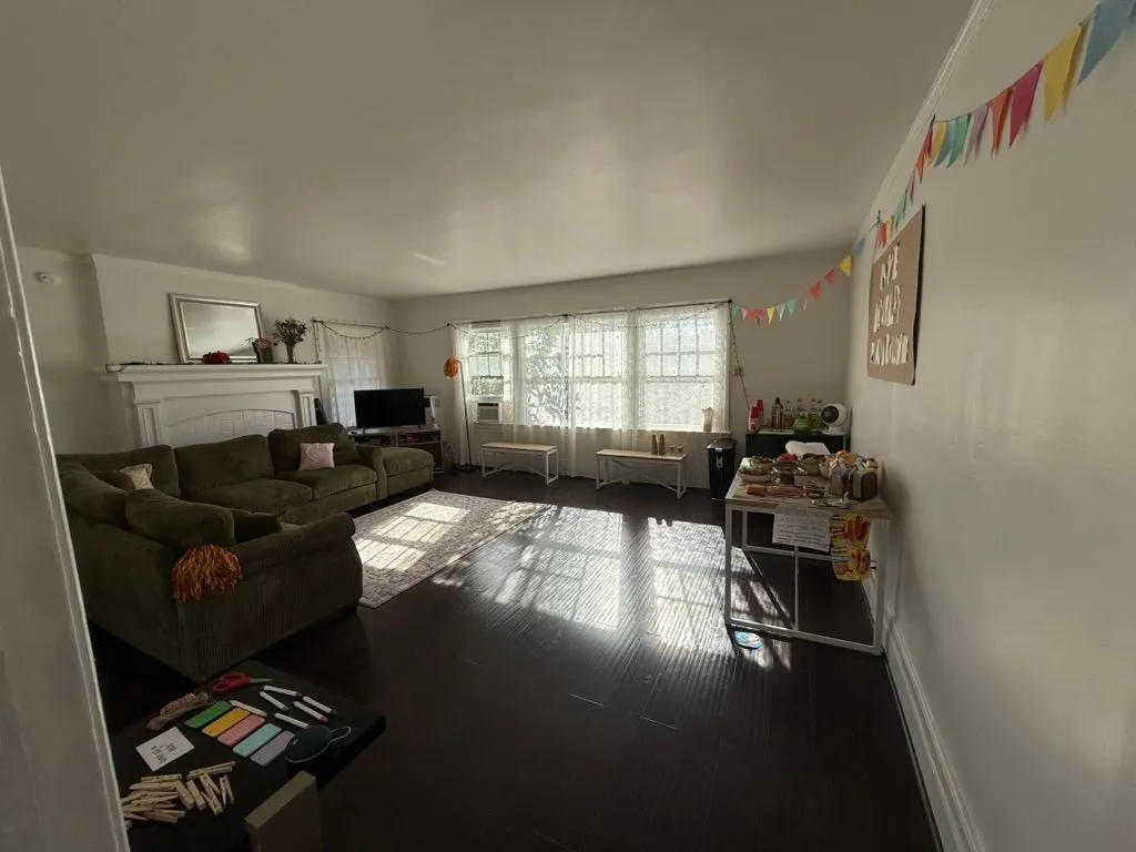 Spring 2027 sublet near USC — photo 3